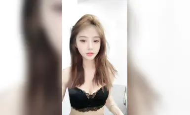 2007년 최고의 문신 소녀 "비극을 숙고하다"가 생방송에 출연했는데, 요정 같은 외모에 긴 다리가 최고였고, 가슴을 비비고 자위행위를 했는데, 남자친구가 정말 부럽네요! ② (7)