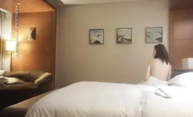 Tôi đã trả một khoản tiền lớn để quan hệ tình dục với một nghệ sĩ ngực D-cup có bộ ngực lớn hai lần liên tiếp. Thật sự là phi thường.
