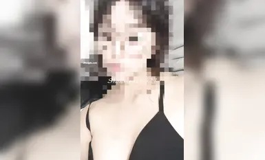 [Cuckold Wife] Contrasting glasses young woman, top-notch high-value face-showing married woman "SMMSMM", hooking up with a single man with pearls, flirting with a male massage technician, being treated as a bitch and being trained in a group sex party (4)