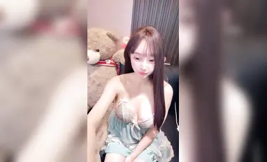 最も美しいGカップのキャンパス美女も新入生に惚れ込み、目袋美人[同級生リンリン]の顔は5時間も小道具でオナニーを強要され、陰唇は肥大してバラ色になっている