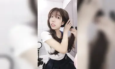 [Shi Shi] Con đĩ tương phản_Tất đen, giày cao gót, đạo cụ cắm vào một cách bừa bãi, chất dịch trắng chảy ra và mắt trợn ngược! _5