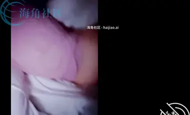 海角社區【內心中的黑暗之神 】洗浴中心跟妹妹偷情，心驚膽跳的，不過癮還去天台找刺激