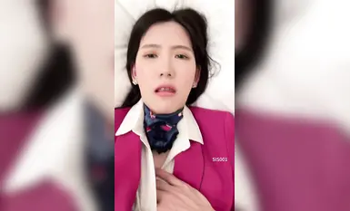 微博ツイッタートップの美脚女神【クロエ・フェイフェイ】とスポンサーのコンドームなしセックス中出し