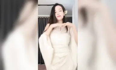 Na-leak ang video ng pinakamahusay na long-legged at big-breasted na Ah Heiyan contrast bitch na "AY's Fantastic Diary" sa Douyin. Siya ay marangal sa harap ng mga tao at isang asong babae sa likod ng mga tao. Siya ay isang perpektong rack n
