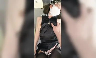 頂級網黃尤物女神『一隻小嚶嚶(是桃桃呀)』黑絲襪旗袍女神內射白虎饅頭穴