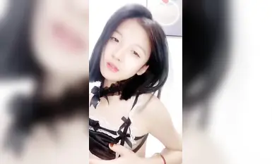 新アンカーの超ピンクの学校の美人アンカーのユアンユアン舌ピアスフェラチオは、ちょうど海に入ってトイレにひざまずいて犯され、小道具のトレーニング、胸のプッシュ、舌ピアスの小さな口のセクシーなフェラチオ、さまざまな姿勢の爆発（19）