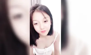 New anchor super pink school beauty anchor Yuanyuan tongue stud blowjob baru sahaja masuk ke laut dan melutut di atas tandas untuk disetubuhi, props training, breast push, tongue stud small mouth seksi blowjob, pelbagai postur letupan (48)