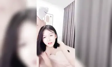 Neo mới siêu hồng trường học vẻ đẹp neo Yuanyuan lưỡi stud blowjob vừa vào biển và quỳ trên bồn cầu để bị địt, đào tạo đạo cụ, đẩy ngực, lưỡi stud miệng nhỏ sexy blowjob, nhiều tư thế bùng nổ (87)