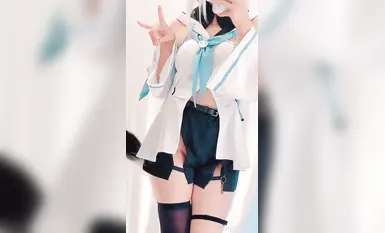 极品粉嫩coser，足交假鸡巴，骑乘自慰粉嫩蜜穴，各种cos服装满足你的性幻想(17)