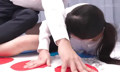 SDMM-196 리크루트 슈트 차림의 여대생이 상금 획득 목표로 노판 노브라 모습으로 미지근한 로션 트0스타 게임!